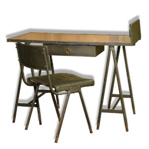 Jacques QUINET - Very rare desk and its chair covered in green leather and vinyl